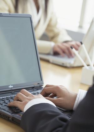 電子看板の写真や動画で訴求力を強める